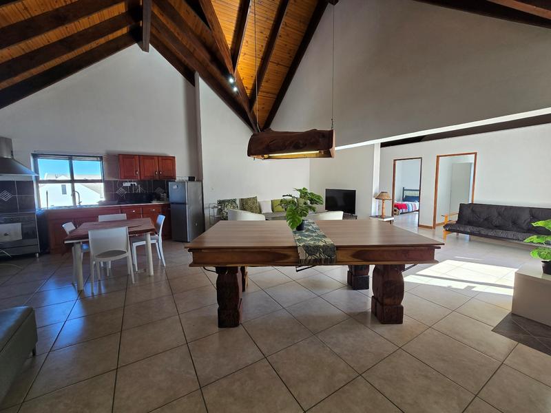 5 Bedroom Property for Sale in Golden Mile Western Cape